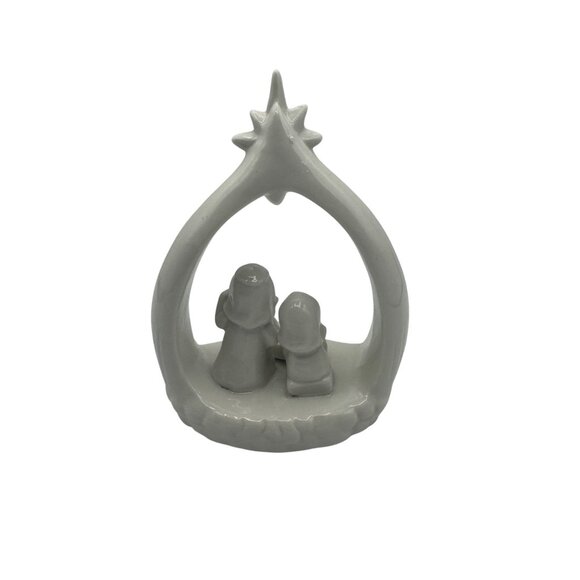 White Ceramic Nativity Scene Figurine With Holy Family & Star - Picture 3 of 4